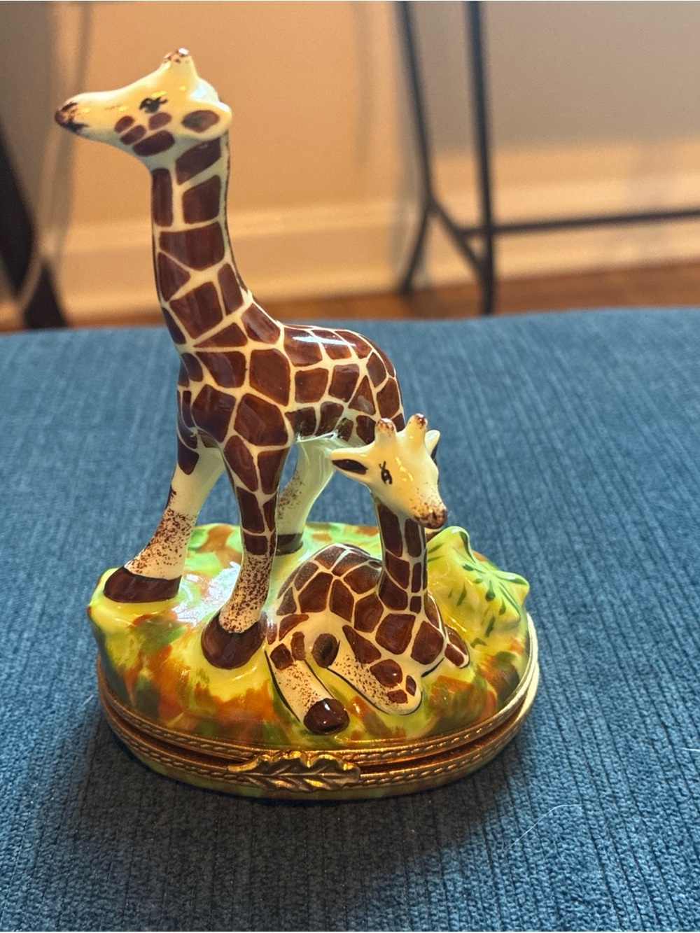 Limoges porcelain mother and baby giraffe trinket box Rochard signed RA078